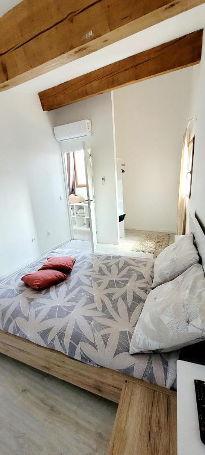 Charmant Duplex Au Coeur Du Village Cotignac Luaran gambar
