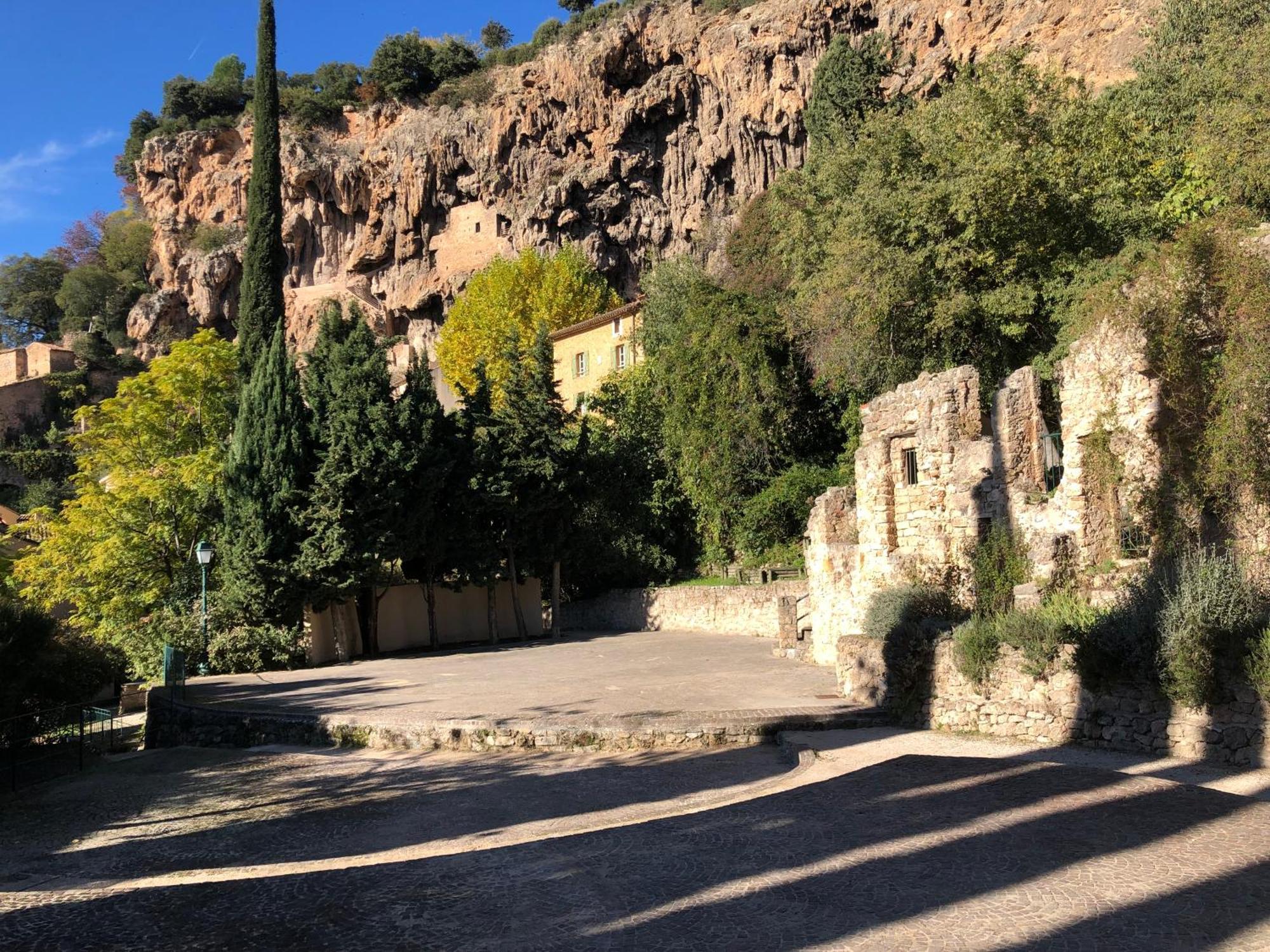 Charmant Duplex Au Coeur Du Village Cotignac Luaran gambar